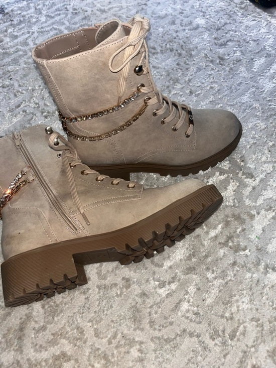 cbg Los Angeles Shoes - C Taupe Lace-Up Combat Boots with Chain & Rhinestone Accent